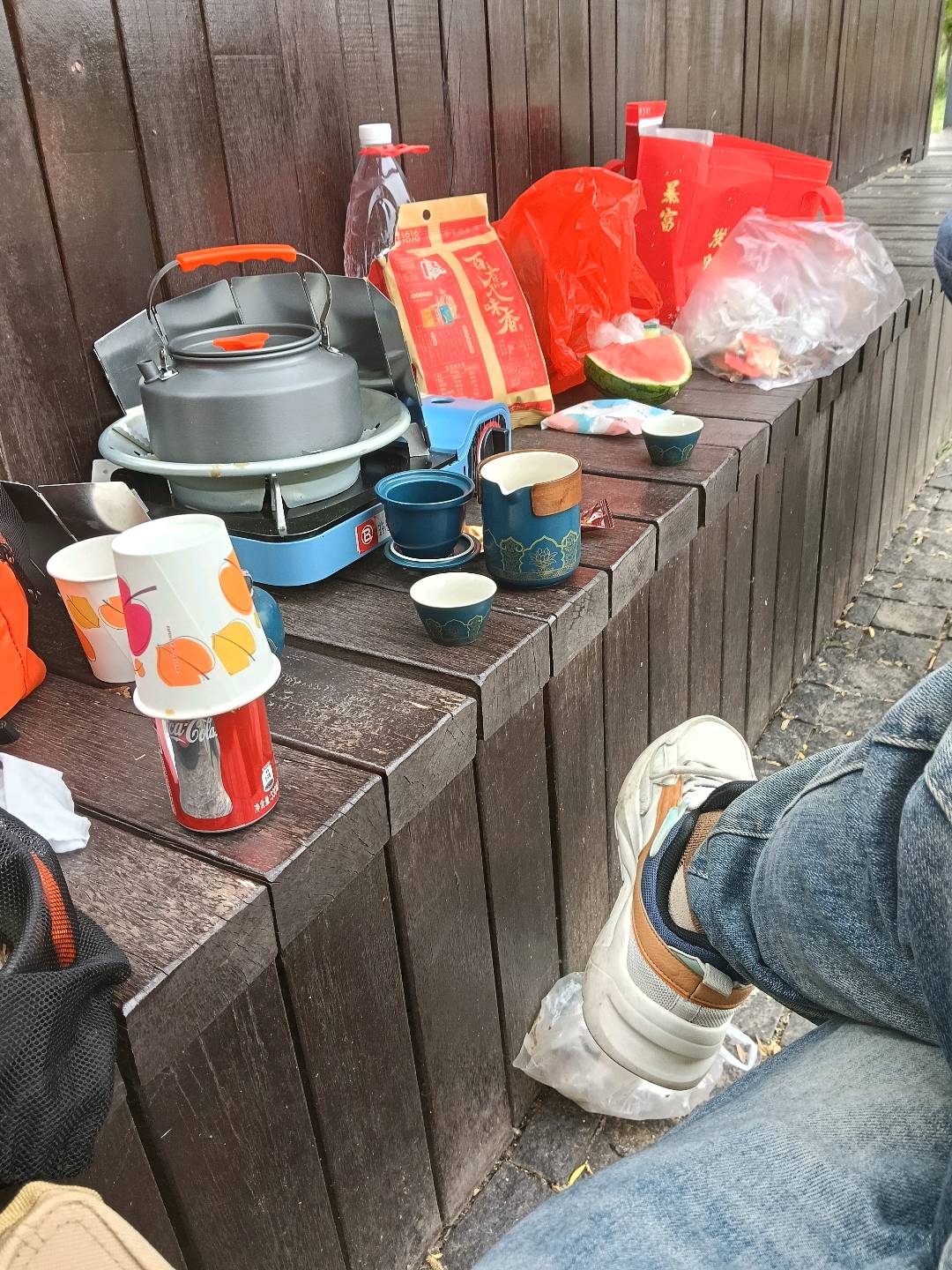 七嘴八舌